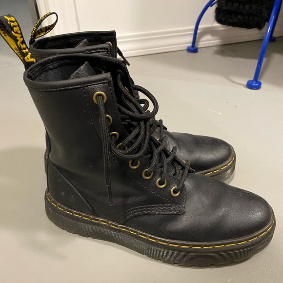 Black lace up dr martens - Picture 1 of 3